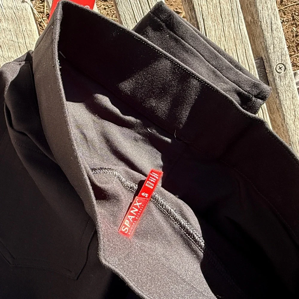 NWT Spanx The Perfect Black Pant Ankle 4 Pocket in Black, Size Small Petite
